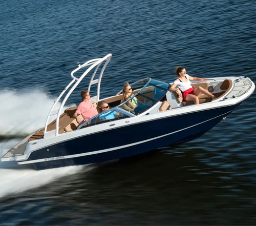 Deck-boat in-bord - HD2 - Four Winns - open / à double console / bow-rider
