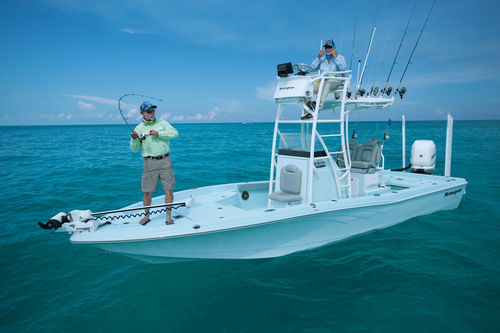 Bay boat hors-bord - 2510 - Ranger Boats - à console centrale / open / à fly