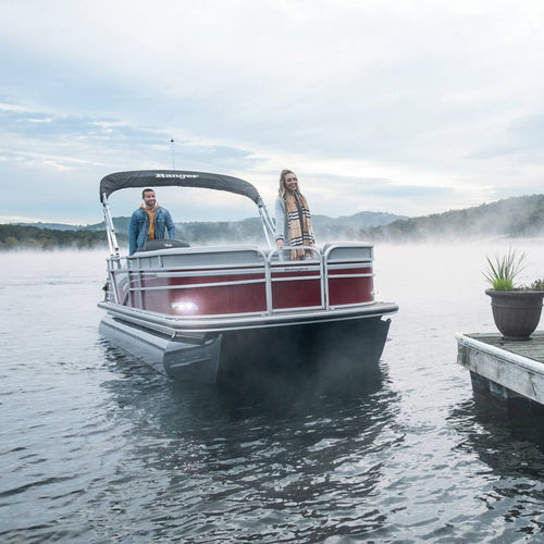 Bateau ponton horsbord 223C Ranger Boats open / à console