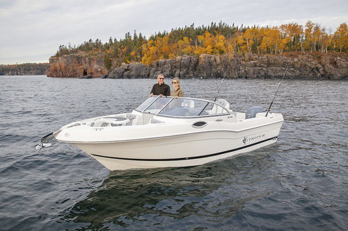 Runabout in-bord - 200 DC - Striper Boats - bow-rider / de pêche sportive