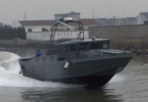 Bateau de surveillance - 13 COMBAT  - Arma Craft - in-bord hydrojet / en aluminium