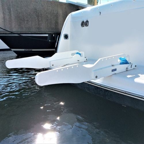 Bossoir pour bateau - VCTILT - VersaChock - manuel / pivotant / en HDPE