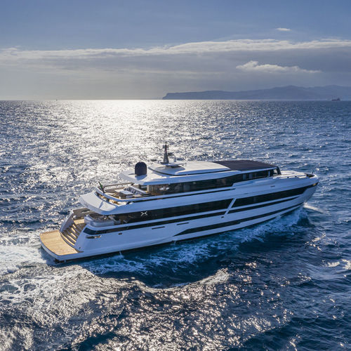 Super-yacht de croisière - X130 - Extra Yachts - raised pilothouse / 5 cabines / 10 couchages