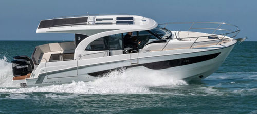 Vedette hors-bord - Antares 11 Coupé - Bénéteau Motorboats - bimoteur / hard-top / max. 8 personnes