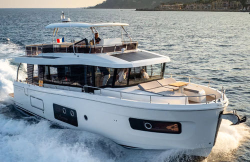 Trawler in-bord - Swift 54 - Bénéteau Motorboats - bimoteur / à fly / de croisière