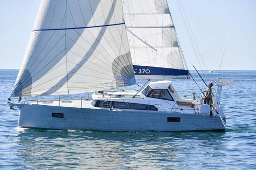 Voilier de croisière - OVNI 370 - ALUBAT CHANTIER NAVAL - 3 cabines / 2 cabines / 4 couchages