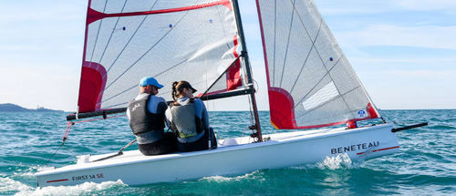 Dériveur double - First 14SE - Bénéteau Sailboats - de loisir / double trapèze