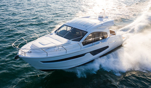 Vedette in-bord - C42 - Sessa Marine - bimoteur / coque planante / hard-top