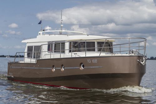 Vedette in-bord - Andante 380 OC - Aquanaut - hard-top / 2 cabines / 6 couchages
