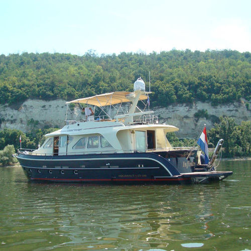 Motor-yacht de croisière - GV 1700 - Aquanaut - à fly / 2 cabines / 6 couchages