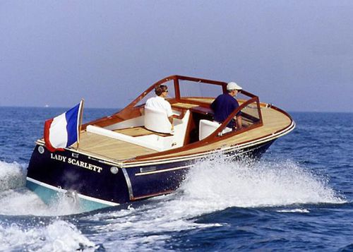 Day-cruiser in-bord - LADY SCARLETT - Tofinou - open / en bois / max. 8 personnes