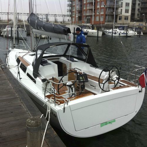 Capote de roof pour voilier - 348  - KAPELL ANNAT - pour cockpit / structure en acier inoxydable / noire