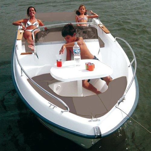 Coque open in-bord - Cap-Ferret 472 - B2 marine - à console centrale / max. 5 personnes / bain de soleil