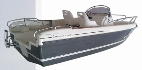 Day-cruiser in-bord - Cap-Ferret 472 - B2 marine - open / à console centrale / avec cabine