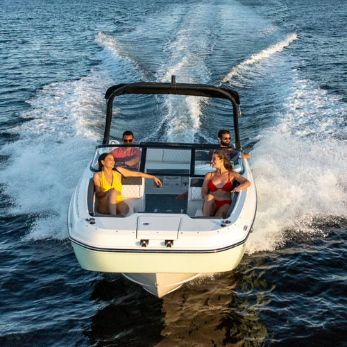 Deck-boat in-bord - DX2250 - Bayliner - à double console / open / bow-rider