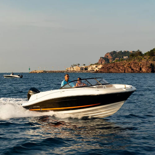 Runabout hors-bord - VR5 OB - Bayliner - à double console / bow-rider / open