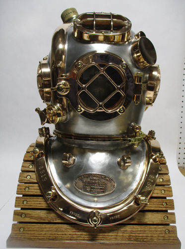Casque de plongée à usage professionnel - M0121 - DESCO Corporation