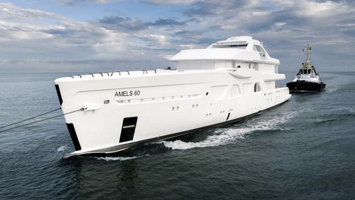 Mega-yacht de croisière - 6010 - Amels - raised pilothouse / avec piscine / sur mesure