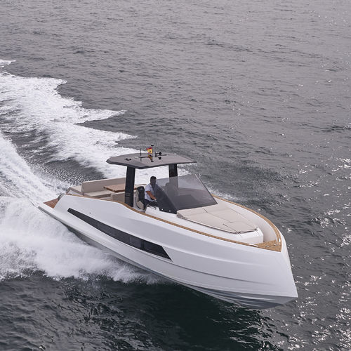 Vedette in-bord - 377 Coupe - Astondoa - hors-bord / diesel / bimoteur
