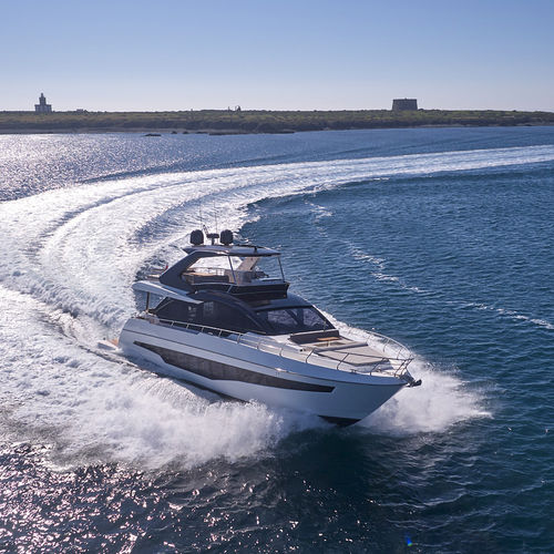 Motor-yacht de croisière - 66 - Astondoa - à fly / IPS / 4 cabines