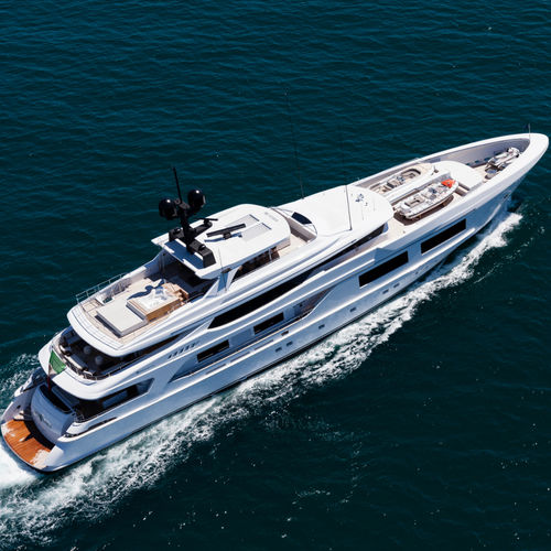 Mega-yacht de croisière - UNICORN - Baglietto spa - avec timonerie / 6 cabines / en acier