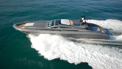 Super-yacht de croisière - PURE INSANITY - Baglietto spa - avec timonerie / hard-top / à déplacement