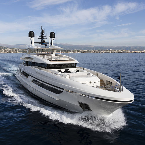 Mega-yacht de croisière - ANDIAMO - Baglietto spa - raised pilothouse / 7 cabines / en acier