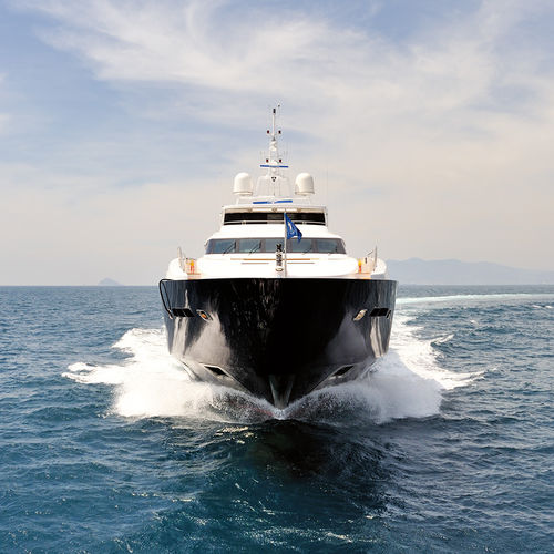 Super-yacht de croisière - BURKUT  - Baglietto spa - raised pilothouse / coque à déplacement