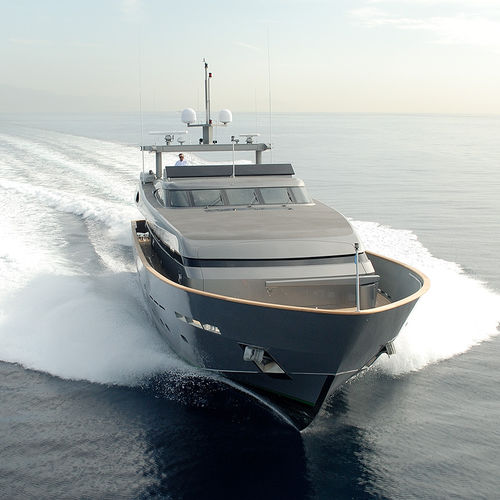 Super-yacht de croisière - PERCAL - Baglietto spa - à fly / 4 cabines / coque planante