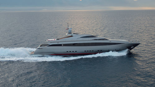 Mega-yacht de croisière - NINA J - Baglietto spa - raised pilothouse