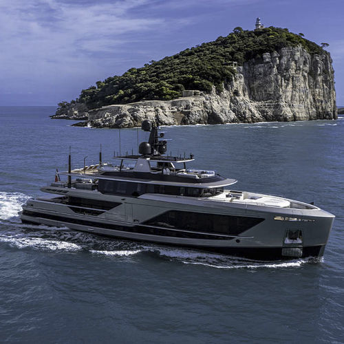 Super-yacht de croisière - ENTERPRISE - Baglietto spa - raised pilothouse / en aluminium