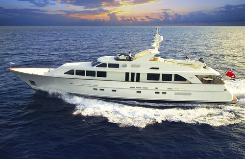 Super-yacht traditionnel - WOW - Burger Boat Company - traditionnel / à fly / 3 cabines