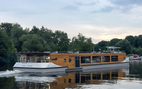 Navire de croisière de croisière - Dream - Ampereship GmbH - électro-solaire