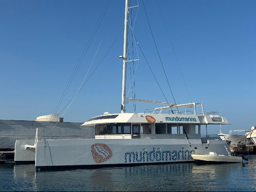 catamaran - NAVIS LR