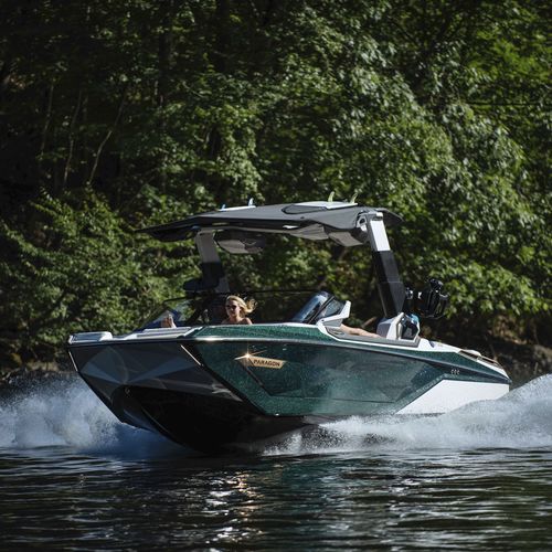 Runabout de wakesurf - G23 PARAGON - Nautique Boat Company - in-bord / à double console / bow-rider