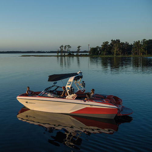 Runabout de wakesurf - SUPER AIR G23 - Nautique Boat Company - in-bord / à double console / bow-rider
