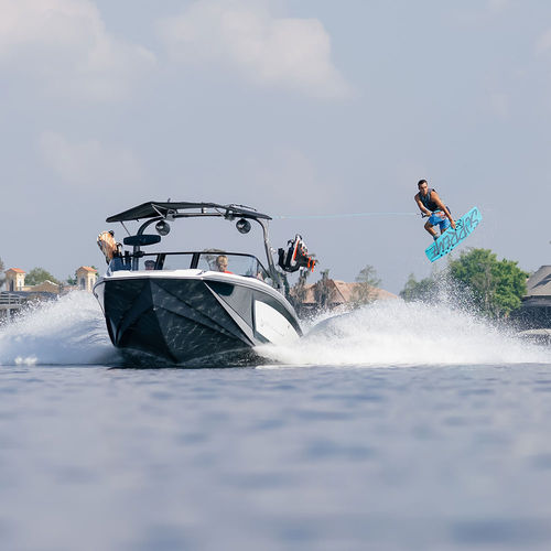 Runabout in-bord - SUPER AIR GS20 - Nautique Boat Company - à double console / bow-rider / open