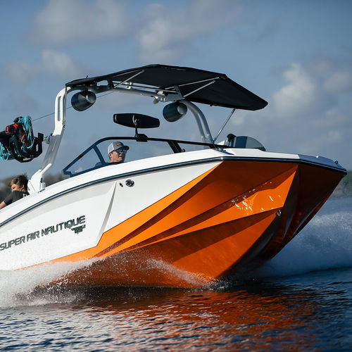 Runabout in-bord - Super Air GS24 - Nautique Boat Company - à double console / bow-rider / open
