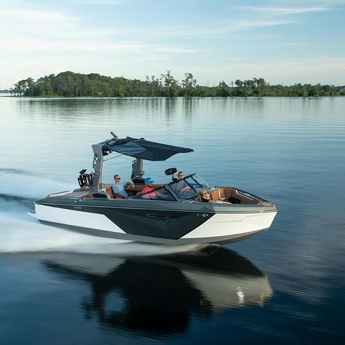 Runabout de wakeboard - S21 - Nautique Boat Company - in-bord / à double console / bow-rider