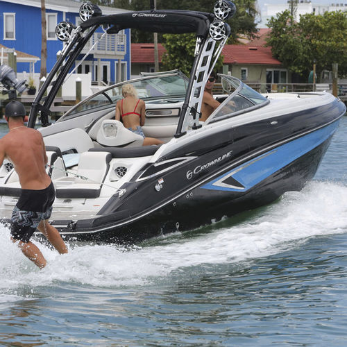 Runabout in-bord - 270 SS - Crownline - à double console / bow-rider / open