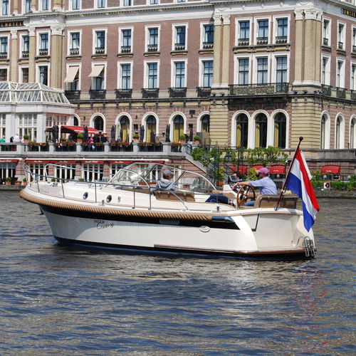 Cabin-cruiser in-bord - Intercruiser 29 - Interboat - open / à console centrale / fluvial