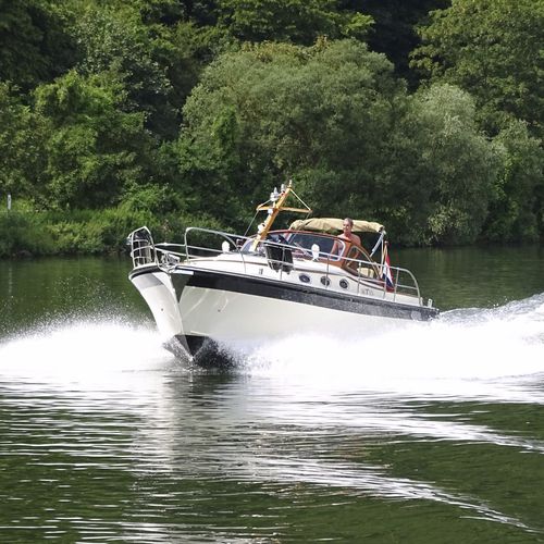 Vedette in-bord - Intercruiser 34 - Interboat - diesel / open / fluviale