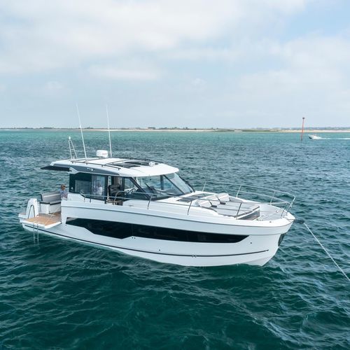 Vedette hors-bord - MERRY FISHER 1295 COUPE - Jeanneau - Motorboats - trimoteur / hard-top / avec timonerie