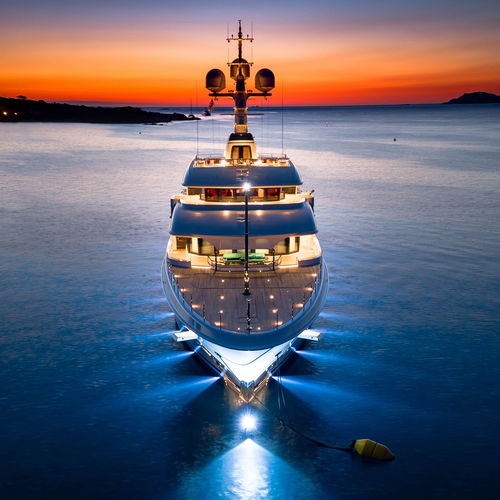 Mega-yacht de croisière - AURORA - Lurssen Yachts - raised pilothouse / sur mesure