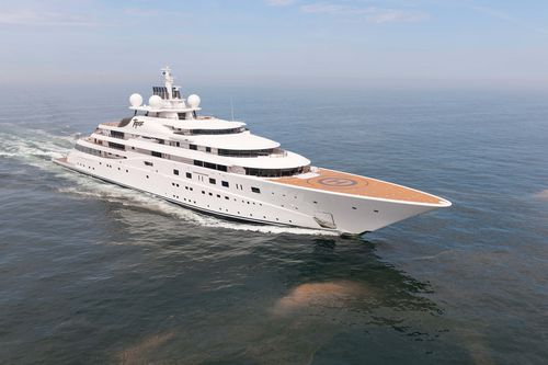 Mega-yacht de croisière - A+    - Lurssen Yachts - raised pilothouse / avec héliport