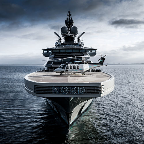 Mega-yacht de croisière - NORD - Lurssen Yachts - raised pilothouse / avec héliport