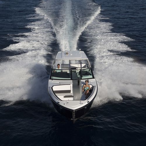 Runabout in-bord - 378SS - Monterey Boats - bimoteur / à double console / bow-rider