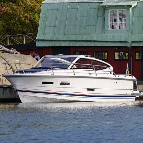 Vedette in-bord - 305 Drophead - Nimbus - open / à double console / max. 8 personnes