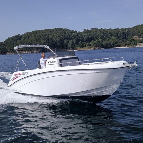 Deck-boat hors-bord - 690 Ventura CC - Rodman - open / à console centrale / max. 8 personnes