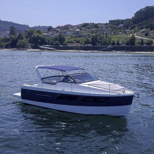 Cabin-cruiser in-bord - Spirit 31′ - Rodman - bimoteur / open / max. 8 personnes
